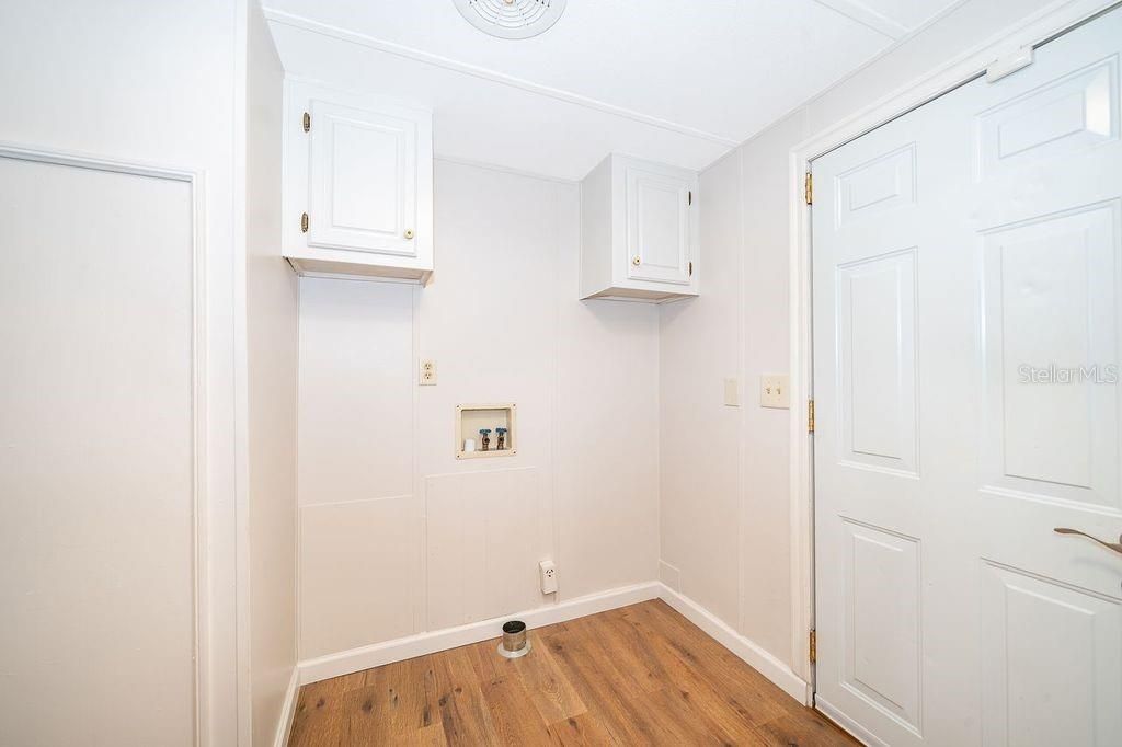 Active With Contract: $250,000 (3 beds, 2 baths, 1150 Square Feet)