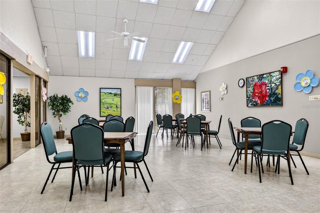 На продажу: $225,000 (2 спален, 2 ванн, 1477 Квадратных фут)