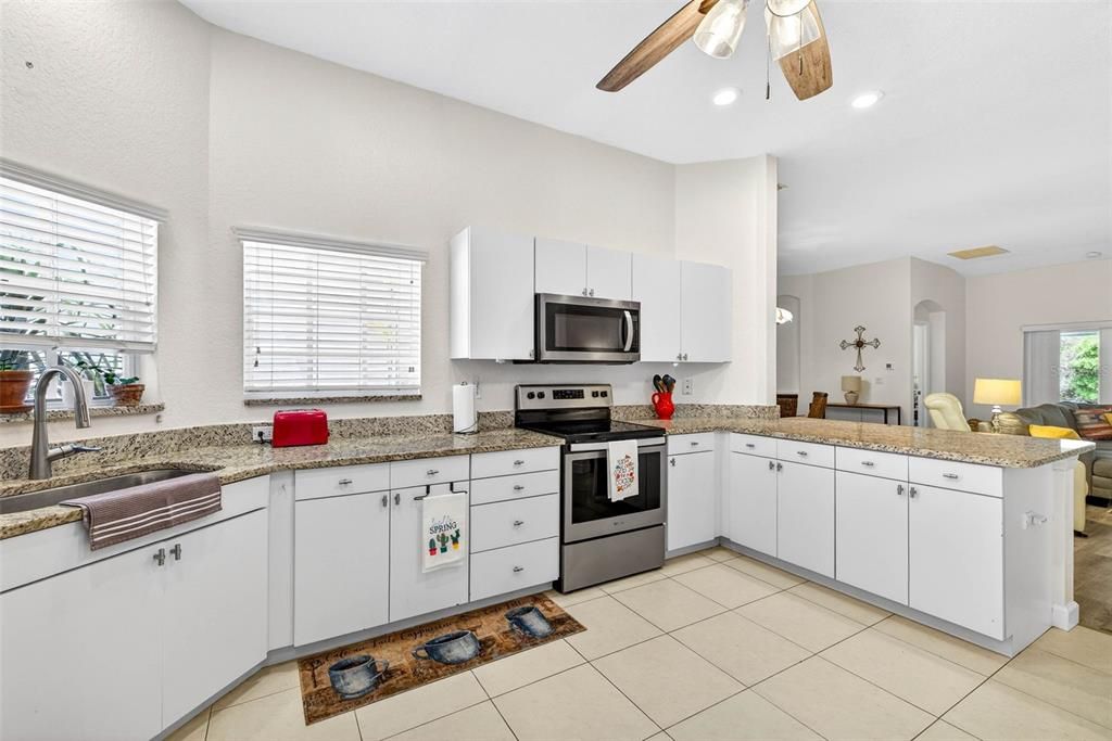 На продажу: $225,000 (2 спален, 2 ванн, 1477 Квадратных фут)