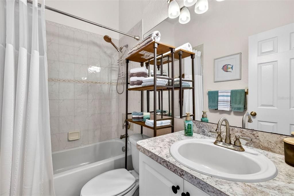 На продажу: $225,000 (2 спален, 2 ванн, 1477 Квадратных фут)