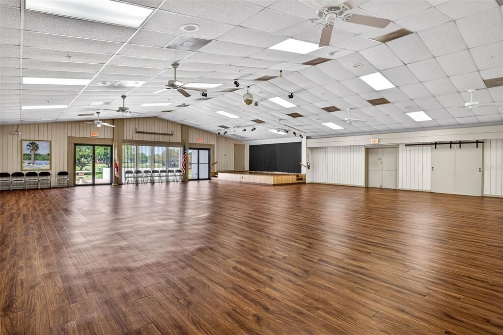 На продажу: $225,000 (2 спален, 2 ванн, 1477 Квадратных фут)