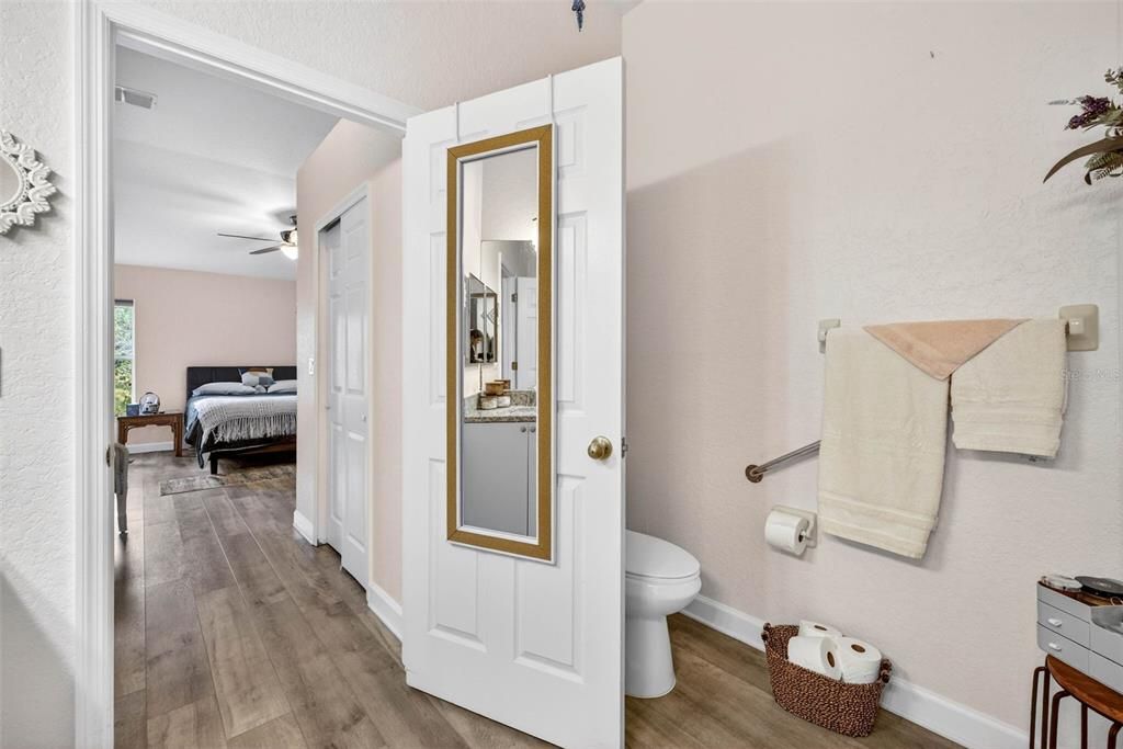 На продажу: $225,000 (2 спален, 2 ванн, 1477 Квадратных фут)