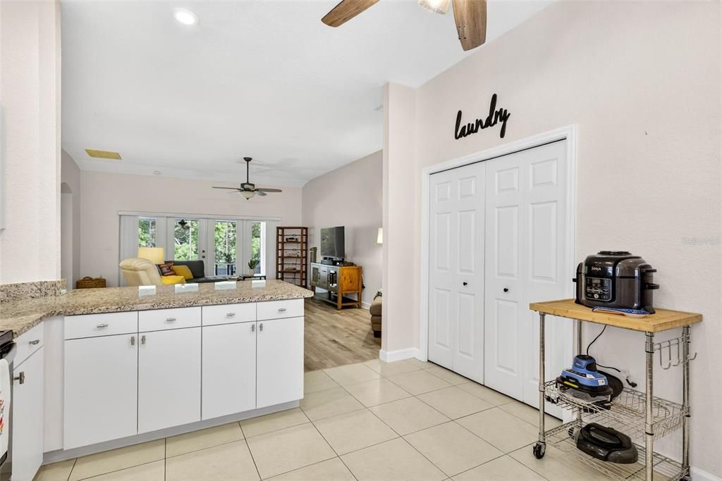 На продажу: $225,000 (2 спален, 2 ванн, 1477 Квадратных фут)