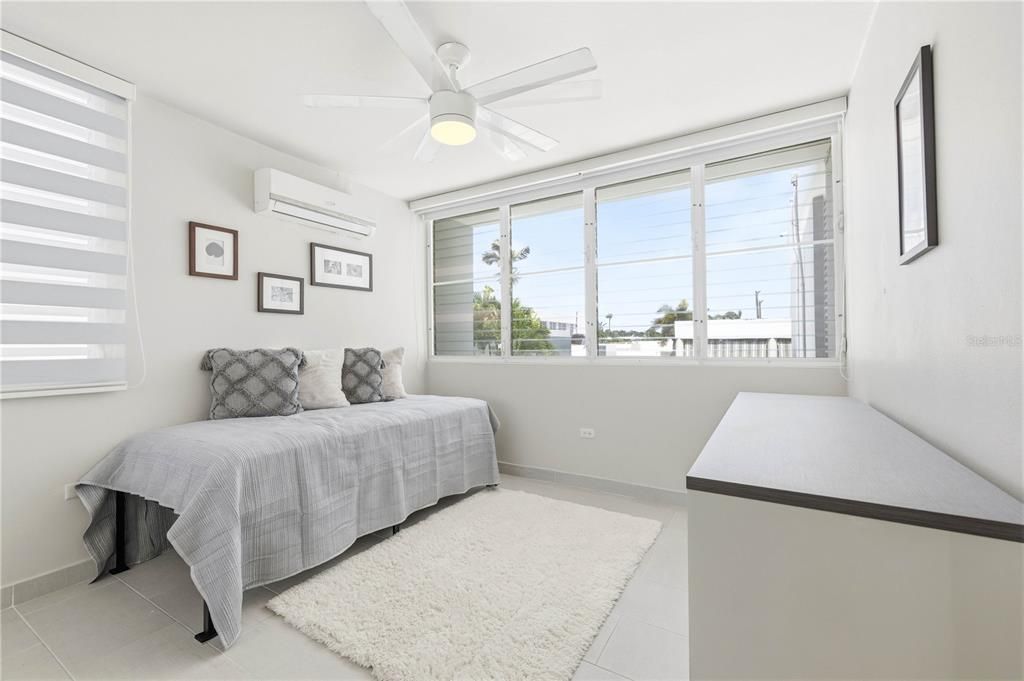Active With Contract: $749,000 (4 beds, 3 baths, 2902 Square Feet)