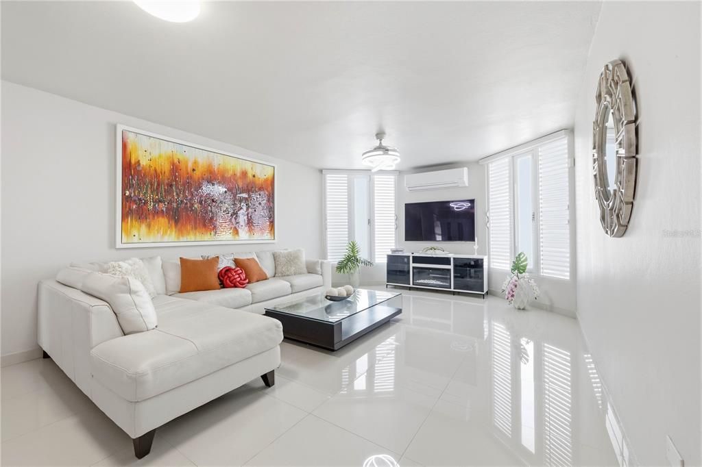 Active With Contract: $749,000 (4 beds, 3 baths, 2902 Square Feet)