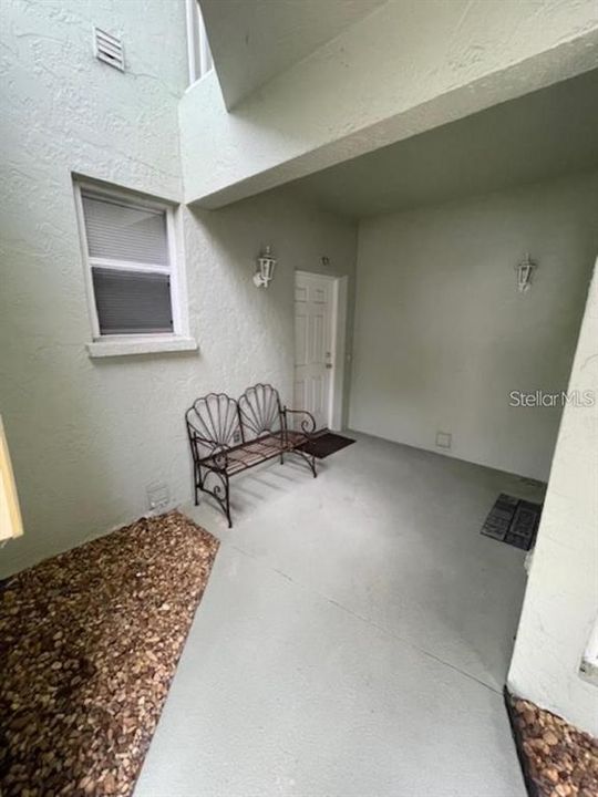 Active With Contract: $231,000 (2 beds, 2 baths, 1064 Square Feet)