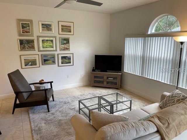Active With Contract: $231,000 (2 beds, 2 baths, 1064 Square Feet)