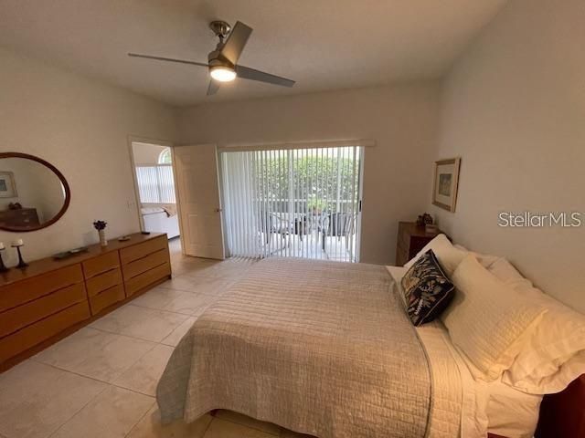 Active With Contract: $231,000 (2 beds, 2 baths, 1064 Square Feet)