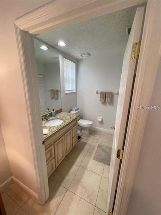 Active With Contract: $231,000 (2 beds, 2 baths, 1064 Square Feet)