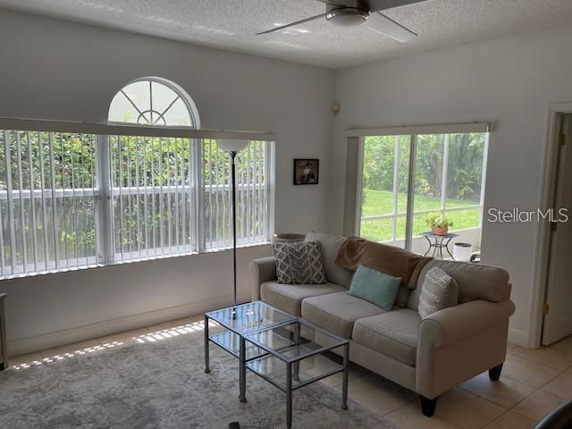 Active With Contract: $231,000 (2 beds, 2 baths, 1064 Square Feet)