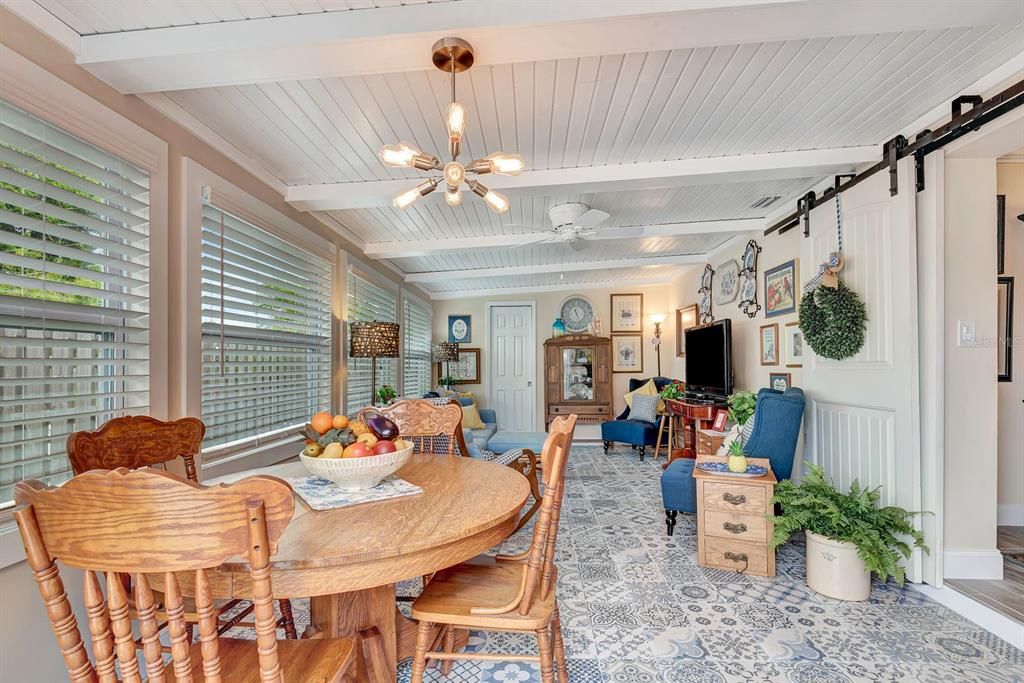 Activo con contrato: $549,900 (3 camas, 2 baños, 1761 Pies cuadrados)