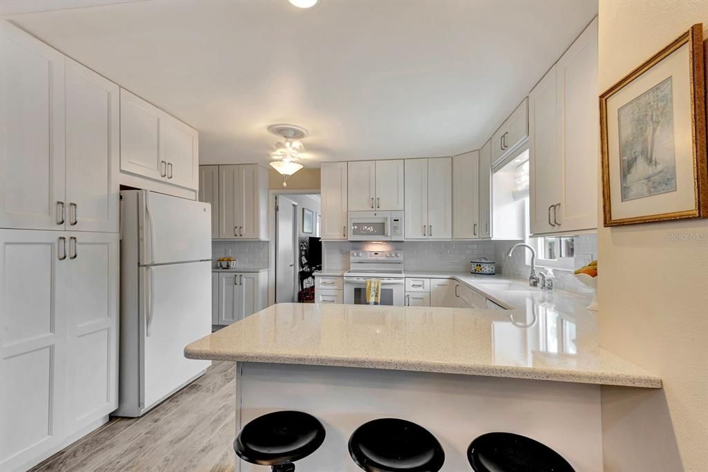 Activo con contrato: $549,900 (3 camas, 2 baños, 1761 Pies cuadrados)