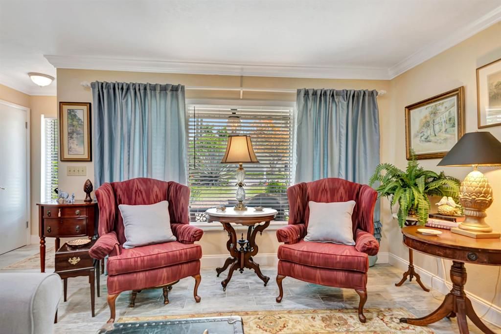 Activo con contrato: $549,900 (3 camas, 2 baños, 1761 Pies cuadrados)