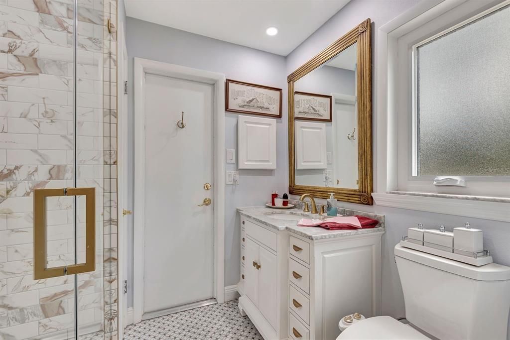 Activo con contrato: $549,900 (3 camas, 2 baños, 1761 Pies cuadrados)