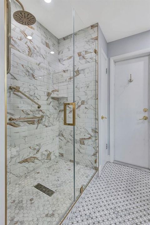 Activo con contrato: $549,900 (3 camas, 2 baños, 1761 Pies cuadrados)