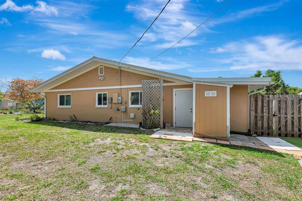Activo con contrato: $549,900 (3 camas, 2 baños, 1761 Pies cuadrados)