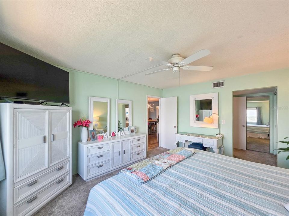 For Sale: $324,000 (3 beds, 2 baths, 1495 Square Feet)