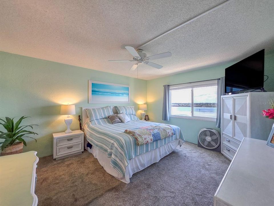 For Sale: $324,000 (3 beds, 2 baths, 1495 Square Feet)