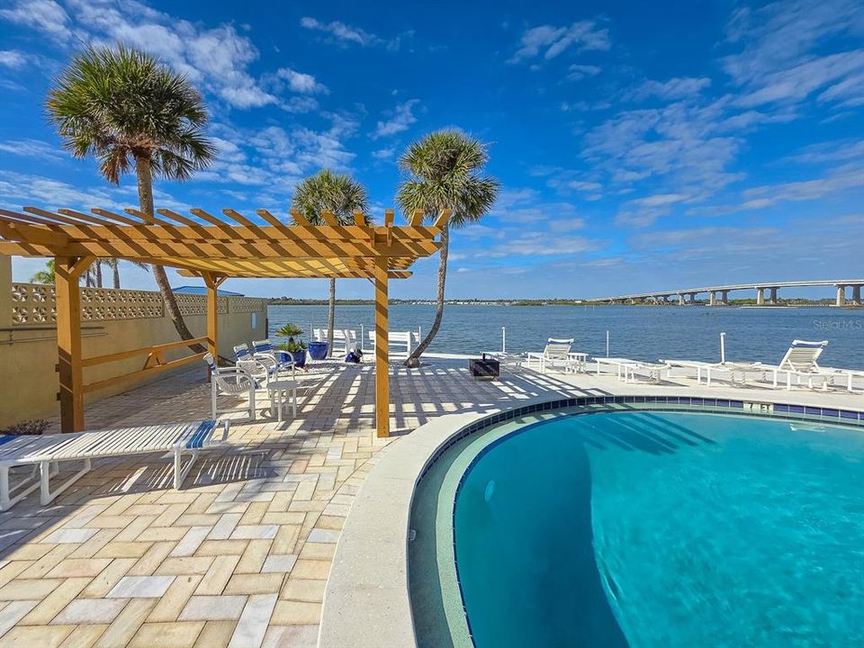For Sale: $324,000 (3 beds, 2 baths, 1495 Square Feet)