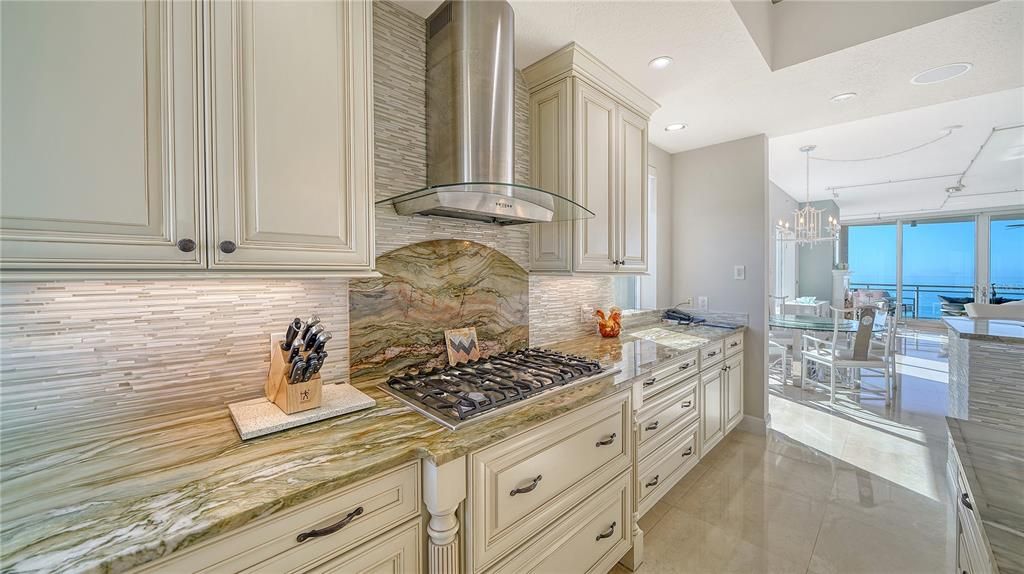 En Venta: $4,998,000 (3 camas, 3 baños, 4196 Pies cuadrados)