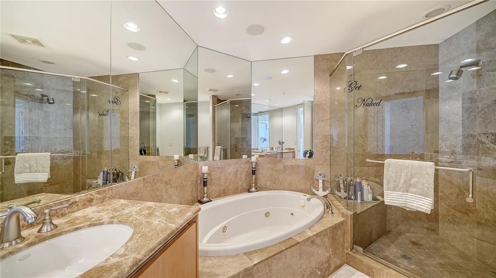 En Venta: $4,998,000 (3 camas, 3 baños, 4196 Pies cuadrados)