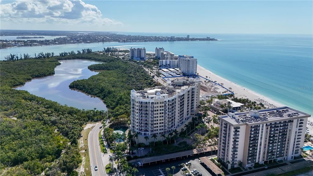 En Venta: $4,998,000 (3 camas, 3 baños, 4196 Pies cuadrados)