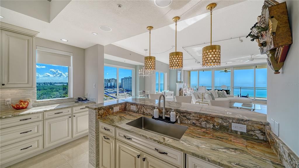 En Venta: $4,998,000 (3 camas, 3 baños, 4196 Pies cuadrados)