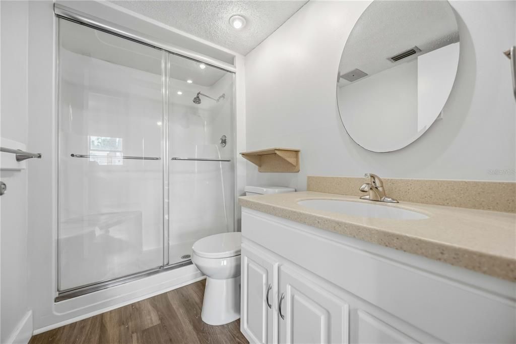 For Sale: $299,000 (2 beds, 2 baths, 1084 Square Feet)