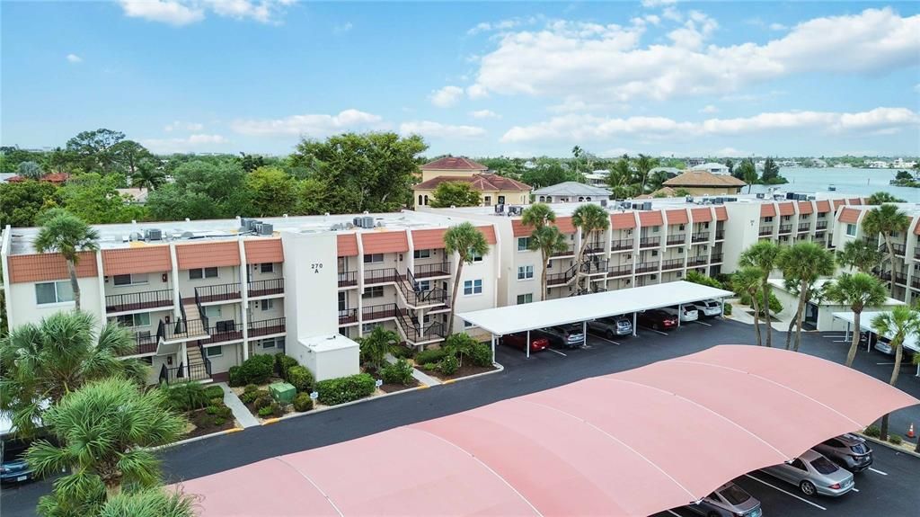 For Sale: $299,000 (2 beds, 2 baths, 1084 Square Feet)