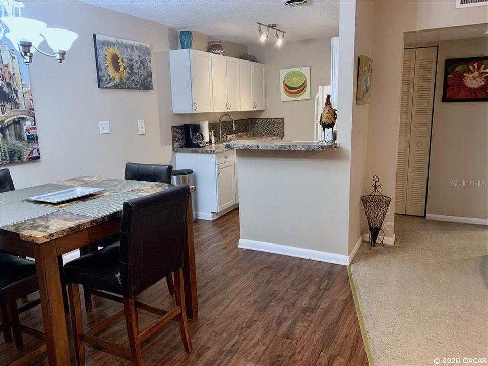 В аренду: $1,200 (1 спален, 1 ванн, 574 Квадратных фут)