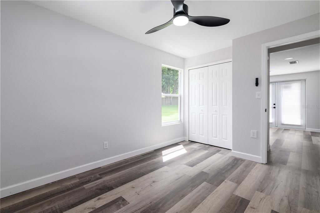 For Sale: $237,900 (3 beds, 2 baths, 1137 Square Feet)