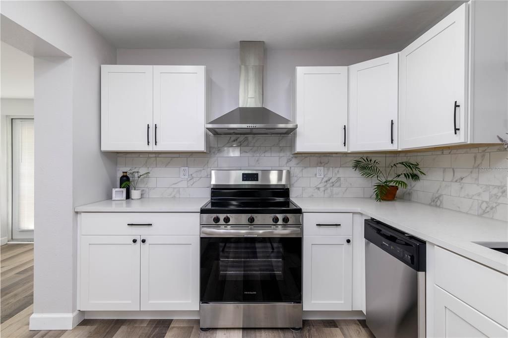 For Sale: $237,900 (3 beds, 2 baths, 1137 Square Feet)