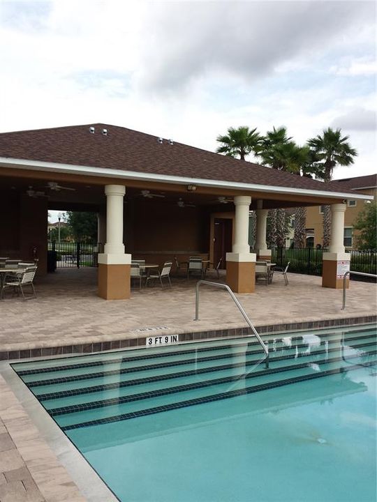 For Rent: $2,400 (3 beds, 2 baths, 1540 Square Feet)