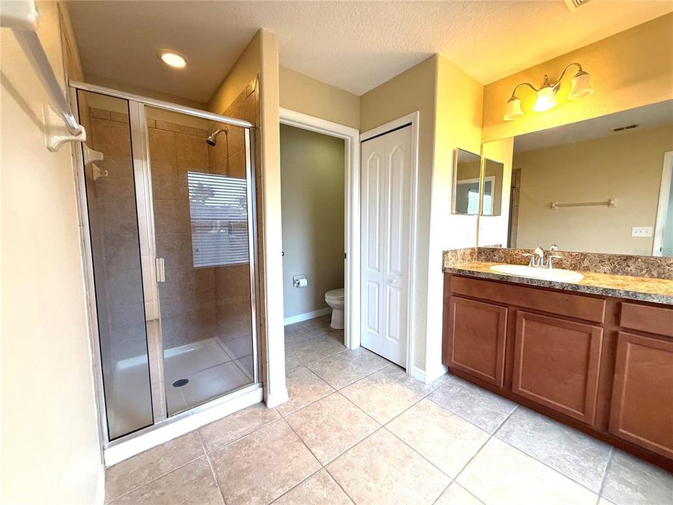For Rent: $2,400 (3 beds, 2 baths, 1540 Square Feet)