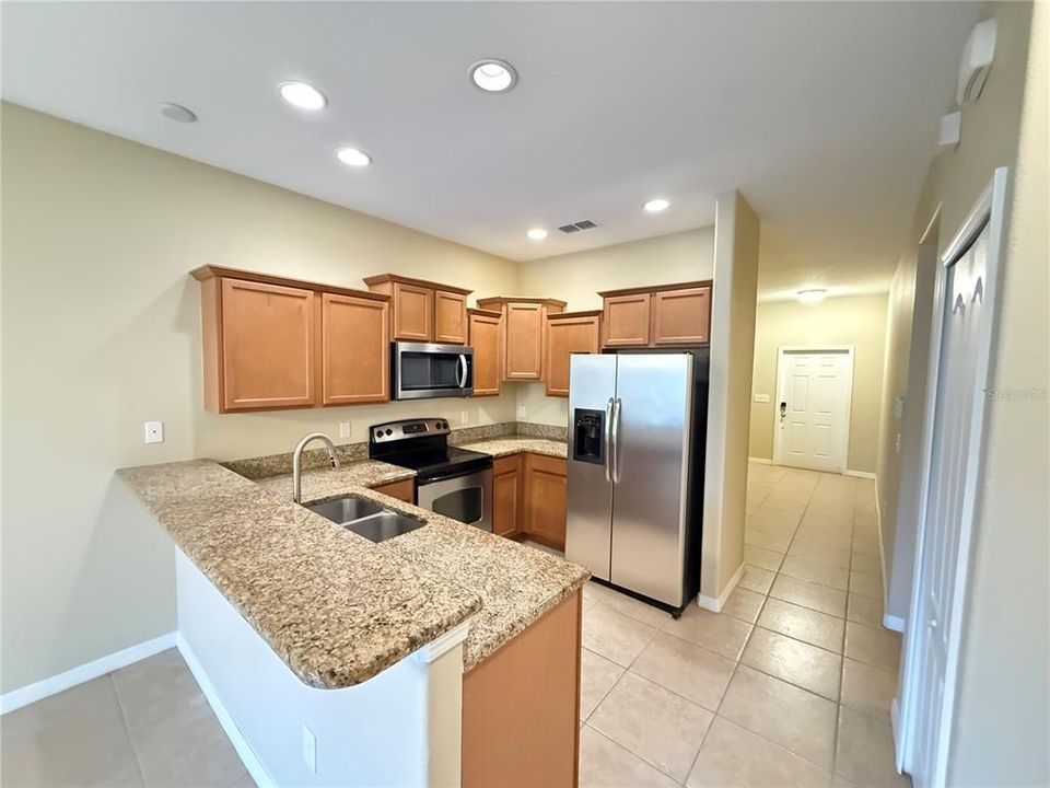 For Rent: $2,400 (3 beds, 2 baths, 1540 Square Feet)