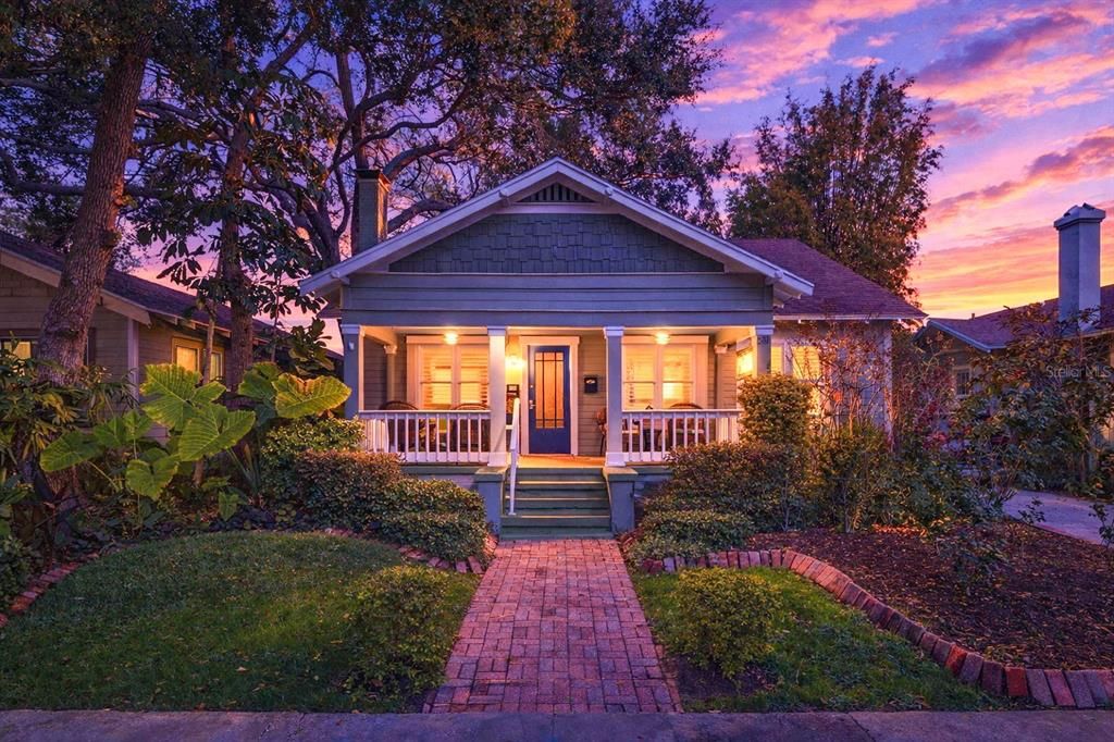 Activo con contrato: $950,000 (4 camas, 3 baños, 2092 Pies cuadrados)