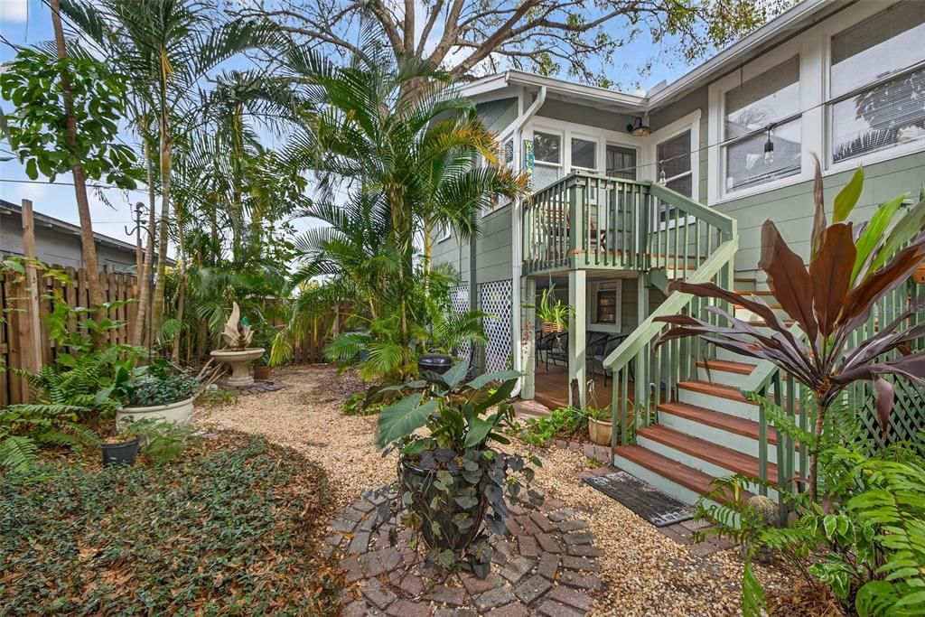 Activo con contrato: $950,000 (4 camas, 3 baños, 2092 Pies cuadrados)