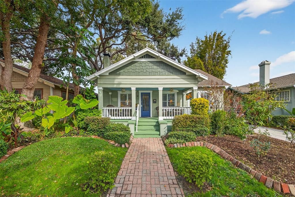 Activo con contrato: $950,000 (4 camas, 3 baños, 2092 Pies cuadrados)