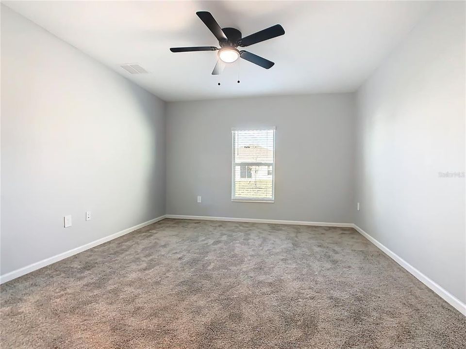 В аренду: $1,950 (3 спален, 2 ванн, 1560 Квадратных фут)