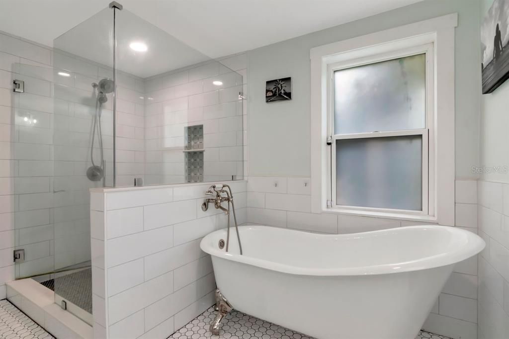 На продажу: $695,900 (4 спален, 3 ванн, 2480 Квадратных фут)