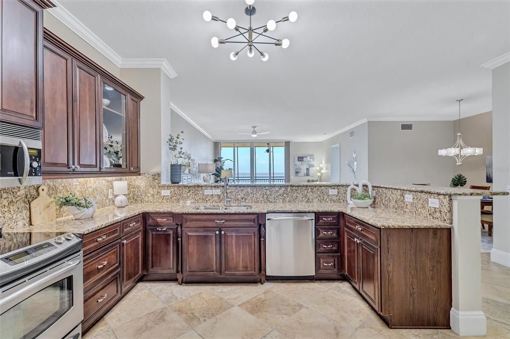 For Sale: $900,000 (3 beds, 2 baths, 2423 Square Feet)