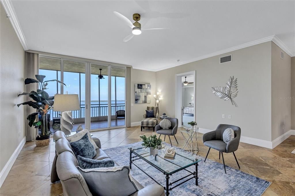 For Sale: $900,000 (3 beds, 2 baths, 2423 Square Feet)