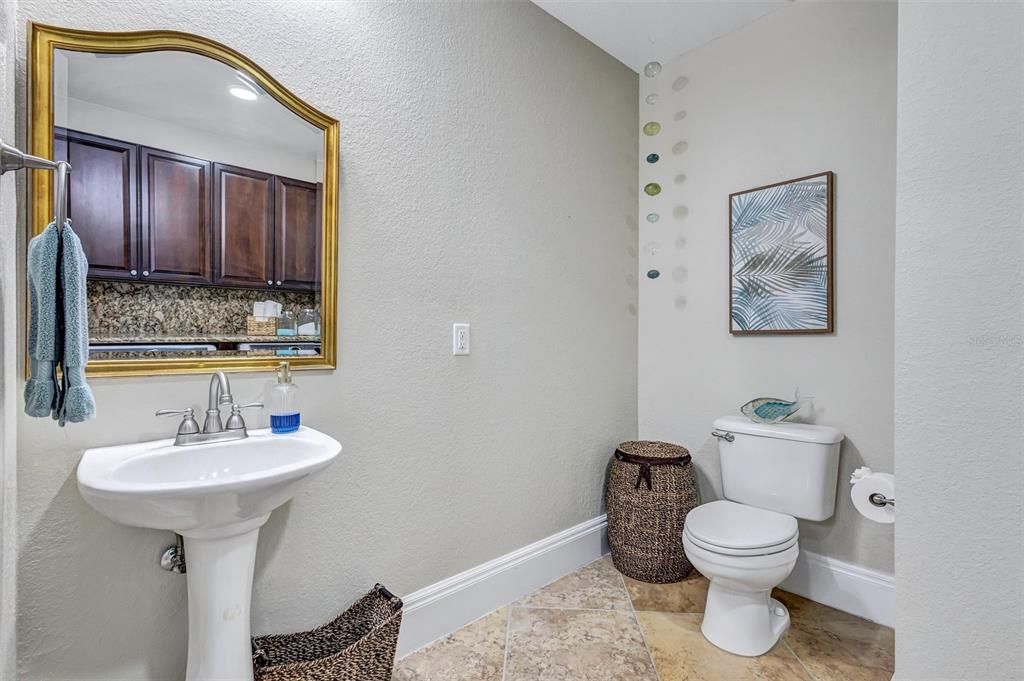 For Sale: $900,000 (3 beds, 2 baths, 2423 Square Feet)