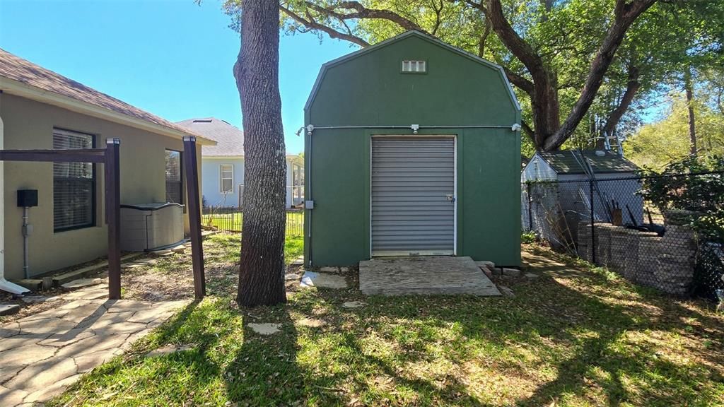 Activo con contrato: $470,000 (3 camas, 2 baños, 2200 Pies cuadrados)