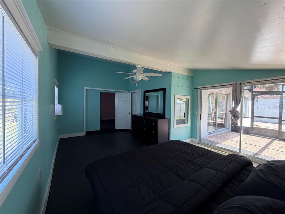 For Sale: $250,000 (3 beds, 1 baths, 1363 Square Feet)