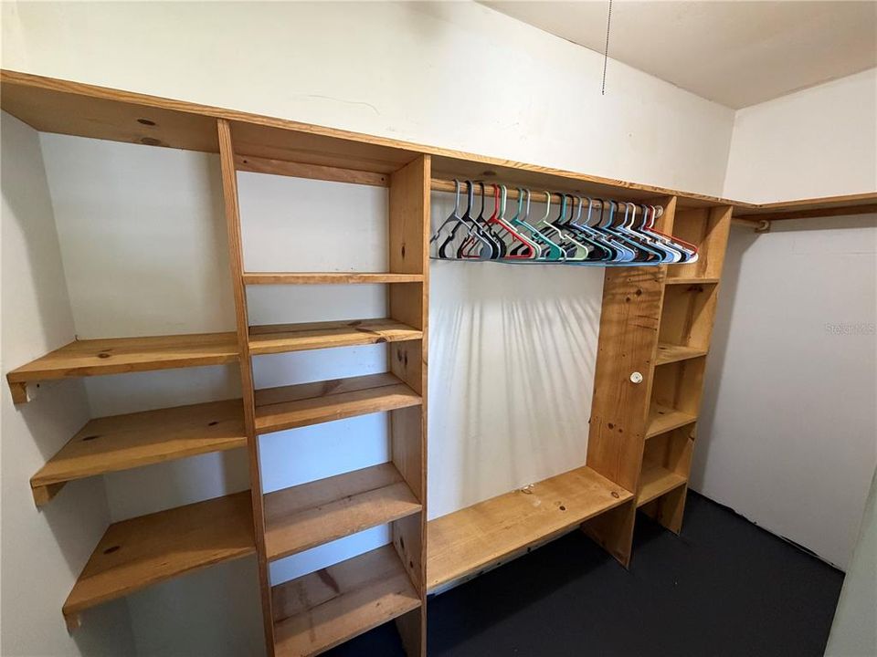 For Sale: $250,000 (3 beds, 1 baths, 1363 Square Feet)