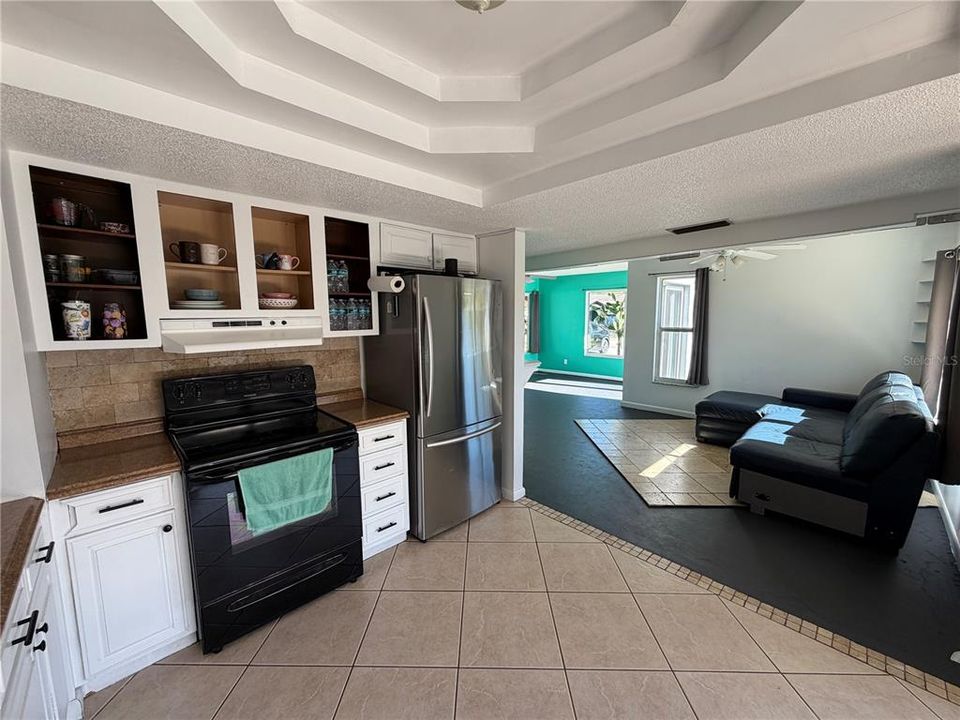 For Sale: $250,000 (3 beds, 1 baths, 1363 Square Feet)