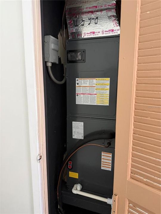 For Sale: $250,000 (3 beds, 1 baths, 1363 Square Feet)