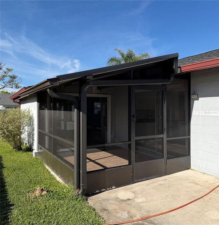 For Sale: $250,000 (3 beds, 1 baths, 1363 Square Feet)