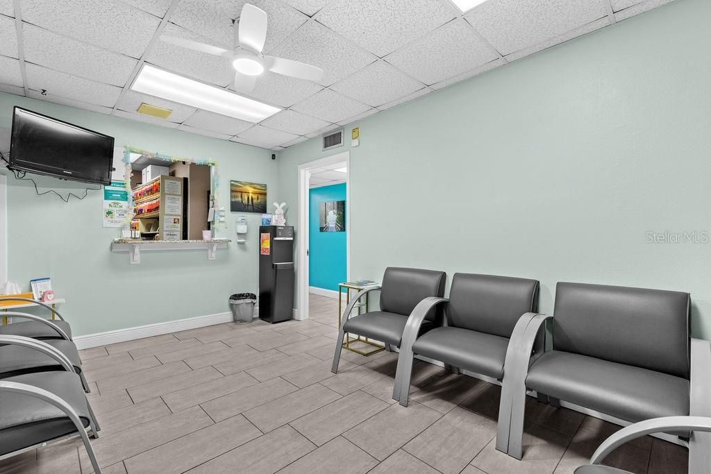 На продажу: $325,000 (0 спален, 0 ванн, 1650 Квадратных фут)